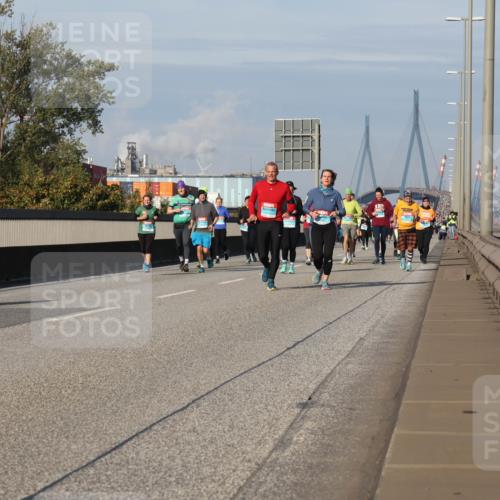 03.10.2025 - Köhlbrandbrückenlauf Luisa Fischer http://msf.ph/oto/9019820 03.10.2025 11:11:16 Position 3  meine-sportfotos.de