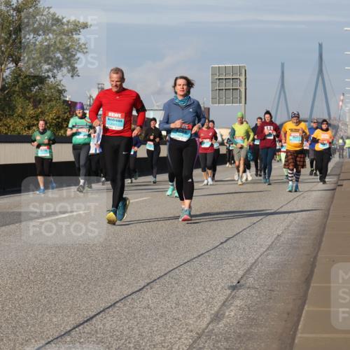 03.10.2025 - Köhlbrandbrückenlauf Luisa Fischer http://msf.ph/oto/9019855 03.10.2025 11:11:19 Position 3 2321 meine-sportfotos.de
