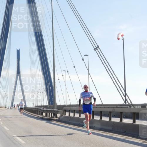 03.10.2025 - Köhlbrandbrückenlauf Matties Gatica Varas http://msf.ph/oto/9019868 03.10.2025 12:20:14 Position 1 4013 meine-sportfotos.de
