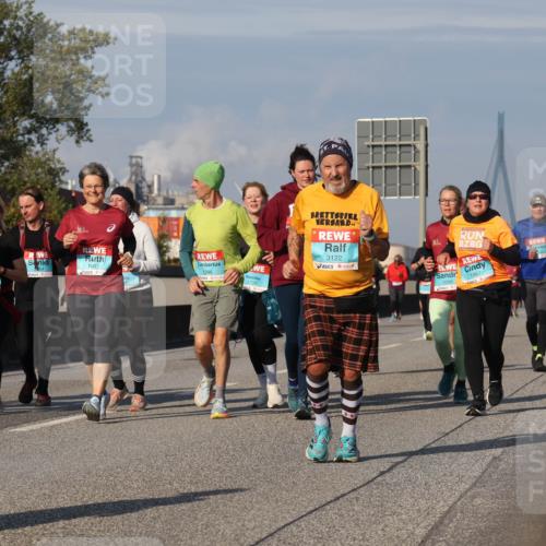 03.10.2025 - Köhlbrandbrückenlauf Luisa Fischer http://msf.ph/oto/9019909 03.10.2025 11:11:26 Position 3 3745, 1097, 1096, 3122, 2086, 1867 meine-sportfotos.de