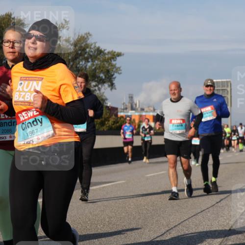 03.10.2025 - Köhlbrandbrückenlauf Luisa Fischer http://msf.ph/oto/9019953 03.10.2025 11:11:32 Position 3 2086, 1867 meine-sportfotos.de