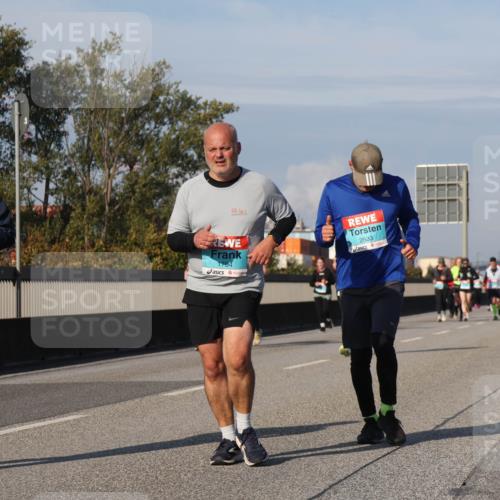 03.10.2025 - Köhlbrandbrückenlauf Luisa Fischer http://msf.ph/oto/9019966 03.10.2025 11:11:34 Position 3 2624, 1704, 2633 meine-sportfotos.de
