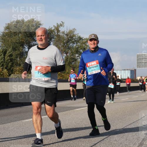 03.10.2025 - Köhlbrandbrückenlauf Luisa Fischer http://msf.ph/oto/9019979 03.10.2025 11:11:35 Position 3 1704, 2633 meine-sportfotos.de