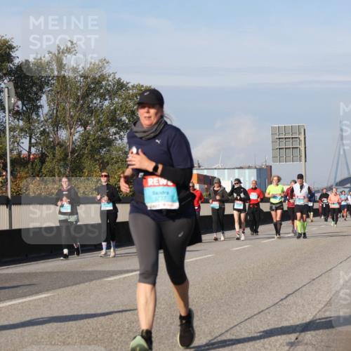 03.10.2025 - Köhlbrandbrückenlauf Luisa Fischer http://msf.ph/oto/9020008 03.10.2025 11:11:42 Position 3 3737 meine-sportfotos.de