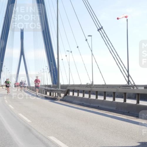 03.10.2025 - Köhlbrandbrückenlauf Matties Gatica Varas http://msf.ph/oto/9020047 03.10.2025 12:21:04 Position 1  meine-sportfotos.de