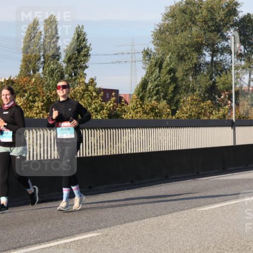 03.10.2025 - Köhlbrandbrückenlauf Luisa Fischer http://msf.ph/oto/9020054 03.10.2025 11:11:48 Position 3 2966, 2967 meine-sportfotos.de