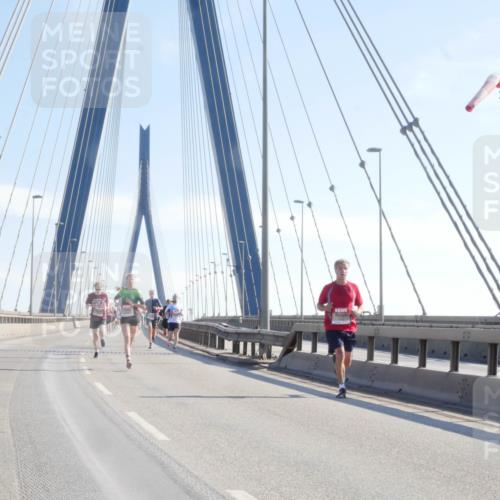 03.10.2025 - Köhlbrandbrückenlauf Matties Gatica Varas http://msf.ph/oto/9020055 03.10.2025 12:21:08 Position 1 2013 meine-sportfotos.de