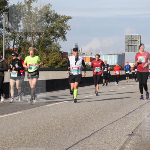 03.10.2025 - Köhlbrandbrückenlauf Luisa Fischer http://msf.ph/oto/9020063 03.10.2025 11:11:49 Position 3 19 meine-sportfotos.de