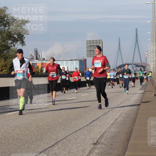 03.10.2025 - Köhlbrandbrückenlauf Luisa Fischer http://msf.ph/oto/9020068 03.10.2025 11:11:50 Position 3  meine-sportfotos.de