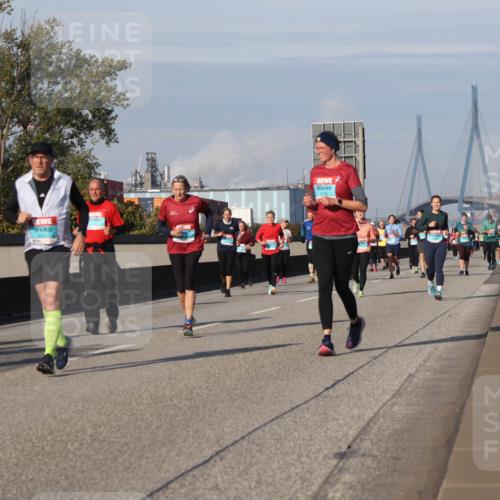 03.10.2025 - Köhlbrandbrückenlauf Luisa Fischer http://msf.ph/oto/9020073 03.10.2025 11:11:51 Position 3 44 meine-sportfotos.de