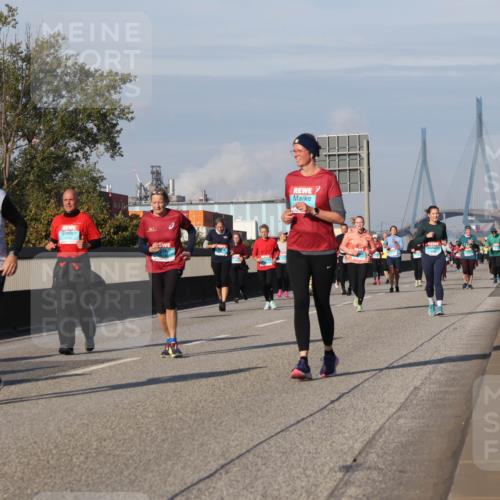 03.10.2025 - Köhlbrandbrückenlauf Luisa Fischer http://msf.ph/oto/9020079 03.10.2025 11:11:51 Position 3 3293 meine-sportfotos.de