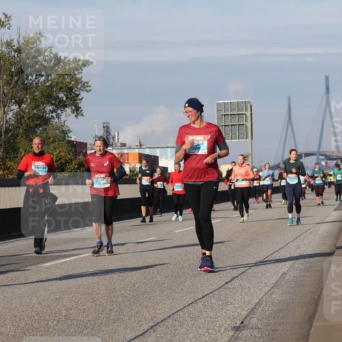 03.10.2025 - Köhlbrandbrückenlauf Luisa Fischer http://msf.ph/oto/9020080 03.10.2025 11:11:52 Position 3 3293 meine-sportfotos.de