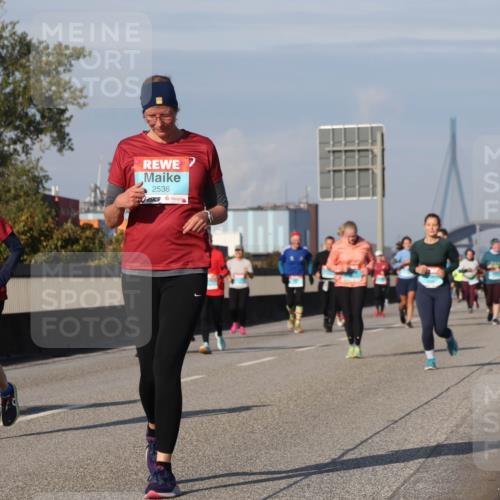 03.10.2025 - Köhlbrandbrückenlauf Luisa Fischer http://msf.ph/oto/9020093 03.10.2025 11:11:53 Position 3 2536 meine-sportfotos.de