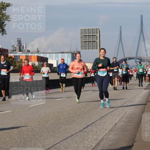 03.10.2025 - Köhlbrandbrückenlauf Luisa Fischer http://msf.ph/oto/9020117 03.10.2025 11:11:56 Position 3  meine-sportfotos.de