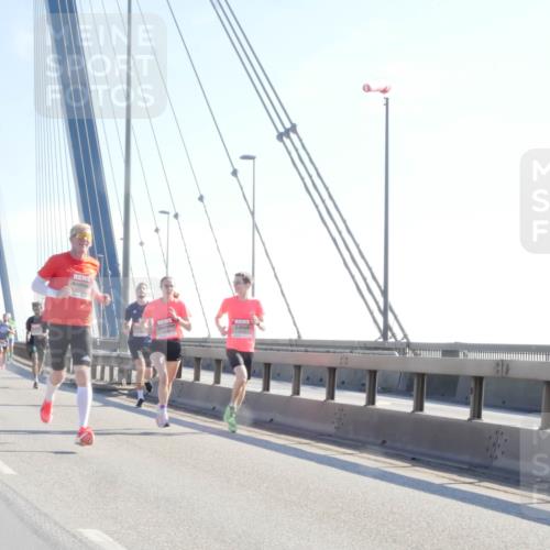 03.10.2025 - Köhlbrandbrückenlauf Matties Gatica Varas http://msf.ph/oto/9020129 03.10.2025 12:21:18 Position 1 4040 meine-sportfotos.de