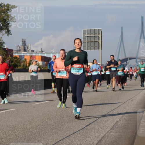 03.10.2025 - Köhlbrandbrückenlauf Luisa Fischer http://msf.ph/oto/9020138 03.10.2025 11:11:58 Position 3 3142, 1851, 2388 meine-sportfotos.de