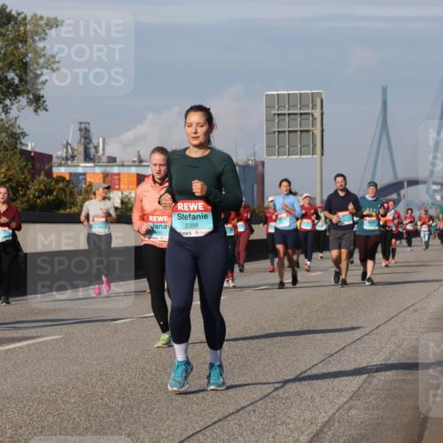 03.10.2025 - Köhlbrandbrückenlauf Luisa Fischer http://msf.ph/oto/9020149 03.10.2025 11:11:59 Position 3 2388, 851 meine-sportfotos.de
