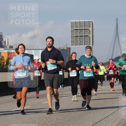 03.10.2025 - Köhlbrandbrückenlauf Luisa Fischer http://msf.ph/oto/9020161 03.10.2025 11:12:06 Position 3 3479, 2763, 3819, 1700 meine-sportfotos.de