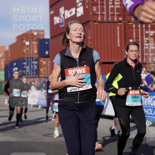03.10.2025 - Köhlbrandbrückenlauf Michael Burmester http://msf.ph/oto/9020183 03.10.2025 10:20:57 Ziel 1463, 1607, 1609, 1667, 1706, 1846, 1965, 2076, 2142, 2200, 2362, 2416, 2456, 2512, 2720, 2721, 2943, 2969, 2977, 2978, 3215, 3306, 3408, 3772 meine-sportfotos.de