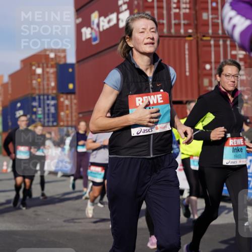 03.10.2025 - Köhlbrandbrückenlauf Michael Burmester http://msf.ph/oto/9020189 03.10.2025 10:20:57 Ziel 1463, 1607, 1609, 1667, 1706, 1846, 1965, 2076, 2142, 2200, 2362, 2416, 2456, 2512, 2720, 2721, 2943, 2969, 2977, 2978, 3215, 3306, 3408, 3772 meine-sportfotos.de