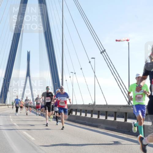 03.10.2025 - Köhlbrandbrückenlauf Matties Gatica Varas http://msf.ph/oto/9020198 03.10.2025 12:21:29 Position 1 4060 meine-sportfotos.de