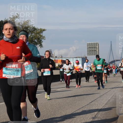 03.10.2025 - Köhlbrandbrückenlauf Luisa Fischer http://msf.ph/oto/9020224 03.10.2025 11:12:12 Position 3 3479, 00 meine-sportfotos.de
