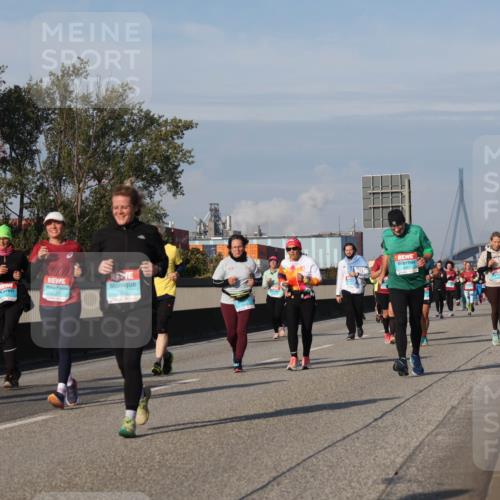 03.10.2025 - Köhlbrandbrückenlauf Luisa Fischer http://msf.ph/oto/9020236 03.10.2025 11:12:14 Position 3 2726 meine-sportfotos.de