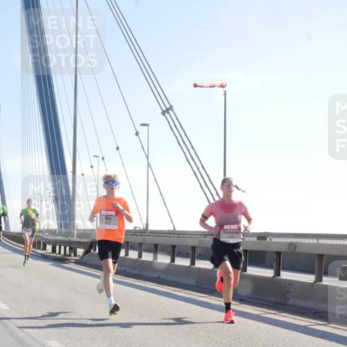 03.10.2025 - Köhlbrandbrückenlauf Matties Gatica Varas http://msf.ph/oto/9020258 03.10.2025 12:21:38 Position 1 4041 meine-sportfotos.de