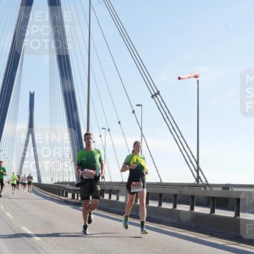 03.10.2025 - Köhlbrandbrückenlauf Matties Gatica Varas http://msf.ph/oto/9020274 03.10.2025 12:21:40 Position 1  meine-sportfotos.de