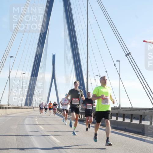 03.10.2025 - Köhlbrandbrückenlauf Matties Gatica Varas http://msf.ph/oto/9020317 03.10.2025 12:21:50 Position 1 4096 meine-sportfotos.de