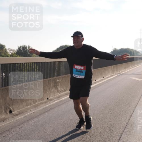 03.10.2025 - Köhlbrandbrückenlauf Fabian Wolf http://msf.ph/oto/9020319 03.10.2025 09:30:25 Position 3 2360 meine-sportfotos.de