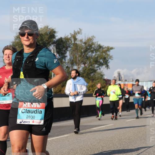 03.10.2025 - Köhlbrandbrückenlauf Luisa Fischer http://msf.ph/oto/9020337 03.10.2025 11:12:25 Position 3 3663, 2830, 9 meine-sportfotos.de