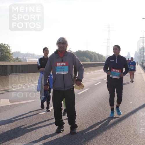 03.10.2025 - Köhlbrandbrückenlauf Fabian Wolf http://msf.ph/oto/9020374 03.10.2025 09:30:44 Position 3 3774, 3776 meine-sportfotos.de