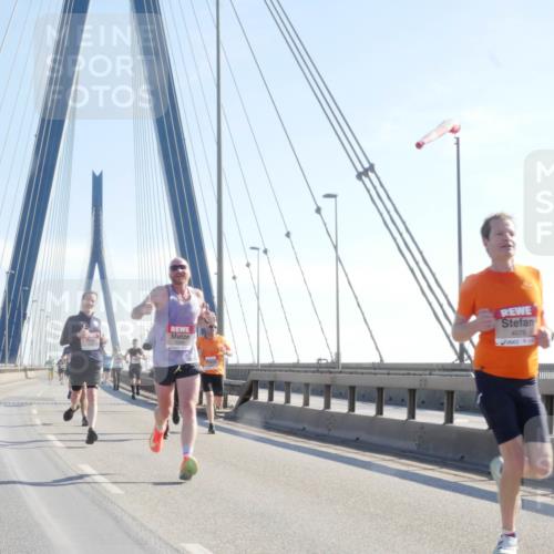 03.10.2025 - Köhlbrandbrückenlauf Matties Gatica Varas http://msf.ph/oto/9020381 03.10.2025 12:21:59 Position 1 4078 meine-sportfotos.de