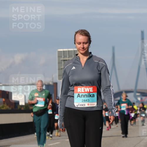03.10.2025 - Köhlbrandbrückenlauf Luisa Fischer http://msf.ph/oto/9020405 03.10.2025 11:12:33 Position 3 2443 meine-sportfotos.de