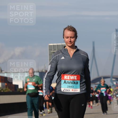 03.10.2025 - Köhlbrandbrückenlauf Luisa Fischer http://msf.ph/oto/9020408 03.10.2025 11:12:33 Position 3 2443 meine-sportfotos.de