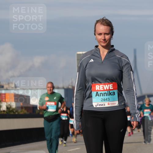 03.10.2025 - Köhlbrandbrückenlauf Luisa Fischer http://msf.ph/oto/9020411 03.10.2025 11:12:33 Position 3 2443 meine-sportfotos.de