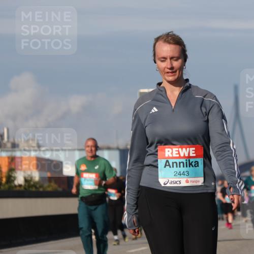 03.10.2025 - Köhlbrandbrückenlauf Luisa Fischer http://msf.ph/oto/9020413 03.10.2025 11:12:34 Position 3 2443 meine-sportfotos.de