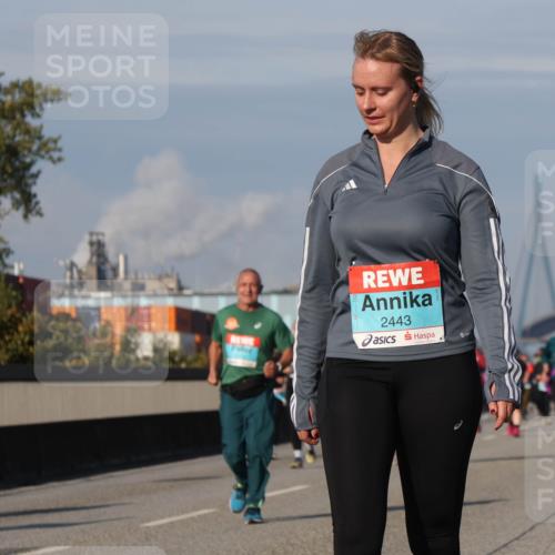 03.10.2025 - Köhlbrandbrückenlauf Luisa Fischer http://msf.ph/oto/9020419 03.10.2025 11:12:34 Position 3 2443 meine-sportfotos.de
