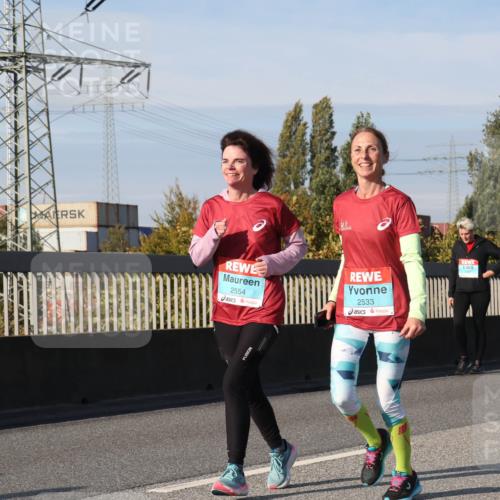 03.10.2025 - Köhlbrandbrückenlauf Luisa Fischer http://msf.ph/oto/9020434 03.10.2025 11:12:36 Position 3 2554, 2533 meine-sportfotos.de