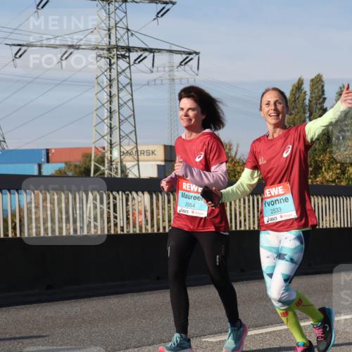 03.10.2025 - Köhlbrandbrückenlauf Luisa Fischer http://msf.ph/oto/9020435 03.10.2025 11:12:36 Position 3 780, 11, 2554, 2533 meine-sportfotos.de
