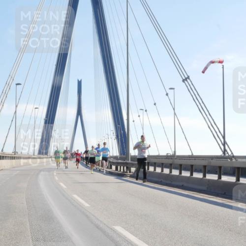 03.10.2025 - Köhlbrandbrückenlauf Matties Gatica Varas http://msf.ph/oto/9020445 03.10.2025 12:22:09 Position 1  meine-sportfotos.de