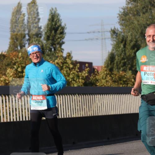 03.10.2025 - Köhlbrandbrückenlauf Luisa Fischer http://msf.ph/oto/9020461 03.10.2025 11:12:40 Position 3 3072, 2272 meine-sportfotos.de