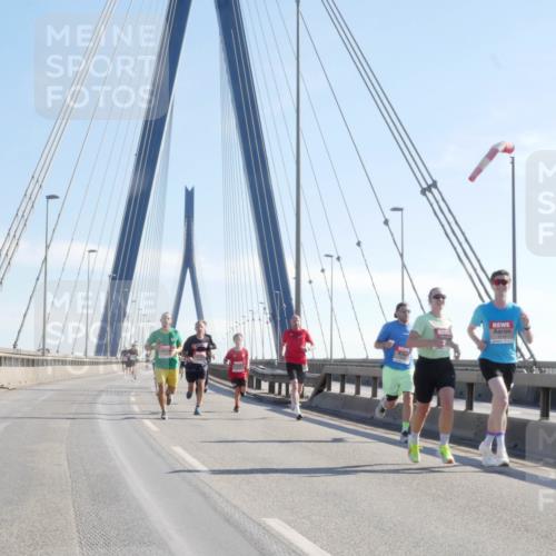 03.10.2025 - Köhlbrandbrückenlauf Matties Gatica Varas http://msf.ph/oto/9020473 03.10.2025 12:22:14 Position 1  meine-sportfotos.de