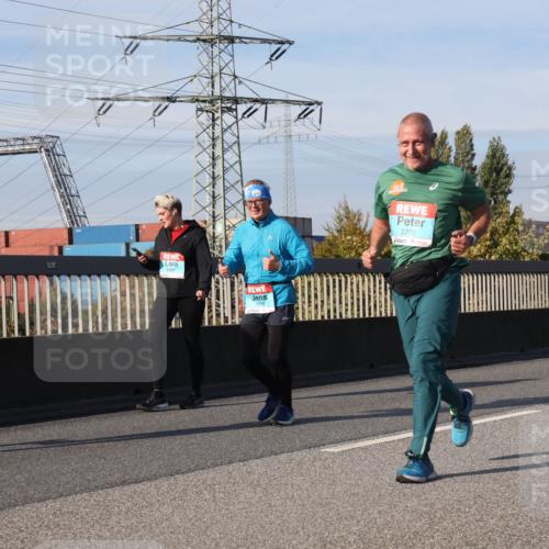 03.10.2025 - Köhlbrandbrückenlauf Luisa Fischer http://msf.ph/oto/9020474 03.10.2025 11:12:42 Position 3 149, 780, 3324, 3072, 2272 meine-sportfotos.de