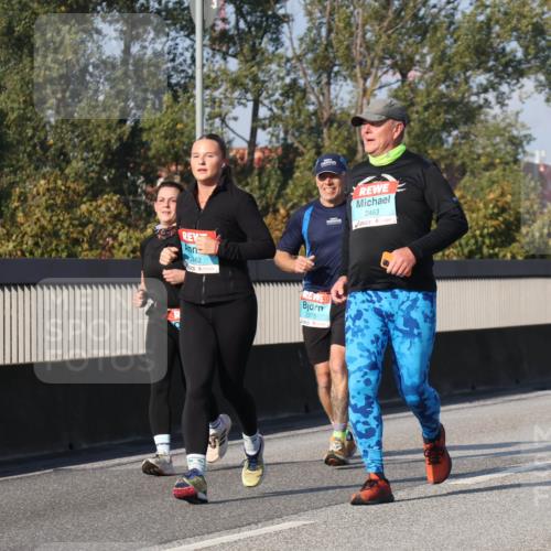 03.10.2025 - Köhlbrandbrückenlauf Luisa Fischer http://msf.ph/oto/9020488 03.10.2025 11:12:44 Position 3 2462, 2973, 2463 meine-sportfotos.de