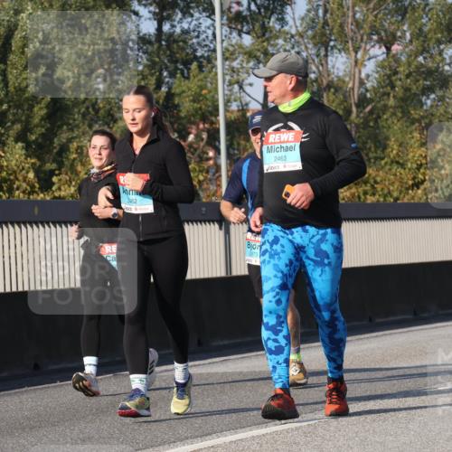 03.10.2025 - Köhlbrandbrückenlauf Luisa Fischer http://msf.ph/oto/9020495 03.10.2025 11:12:45 Position 3 1, 2462, 2973, 2463 meine-sportfotos.de