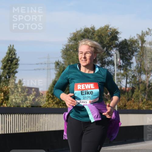 03.10.2025 - Köhlbrandbrückenlauf Luisa Fischer http://msf.ph/oto/9020536 03.10.2025 11:12:49 Position 3 2175 meine-sportfotos.de