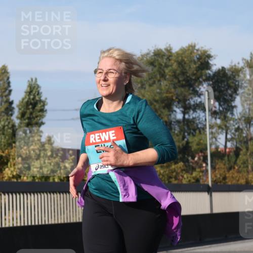 03.10.2025 - Köhlbrandbrückenlauf Luisa Fischer http://msf.ph/oto/9020537 03.10.2025 11:12:50 Position 3  meine-sportfotos.de