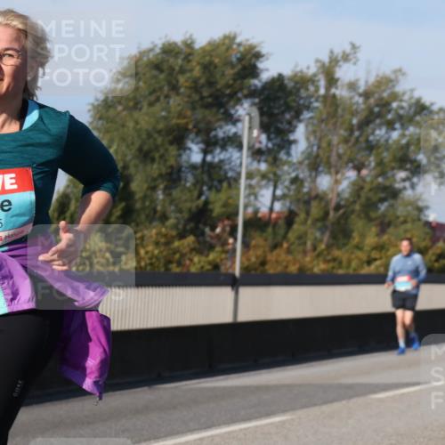 03.10.2025 - Köhlbrandbrückenlauf Luisa Fischer http://msf.ph/oto/9020541 03.10.2025 11:12:50 Position 3 2175 meine-sportfotos.de
